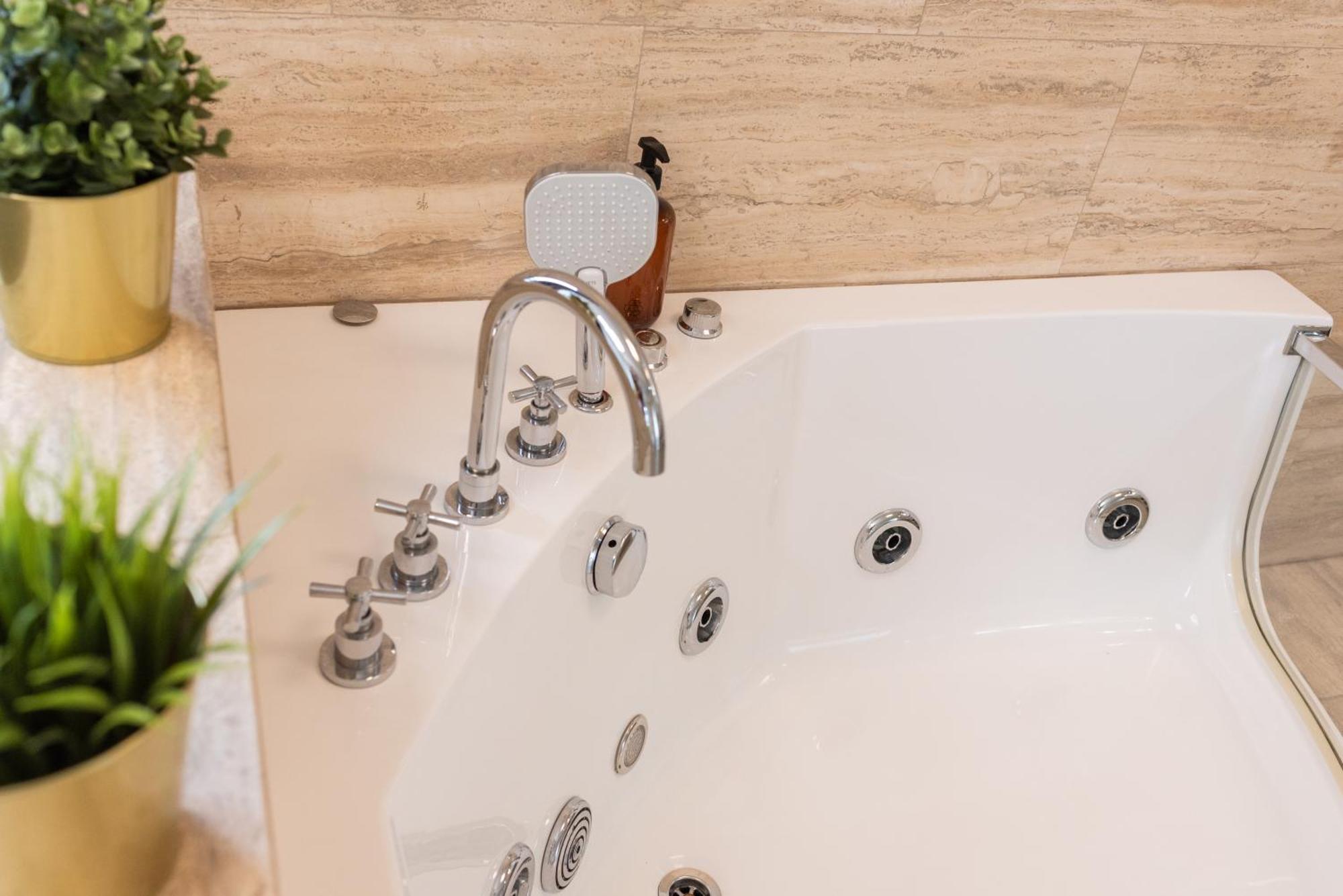 Thome Vlaicu170 Jacuzzi * קלוז'-נאפוקה
